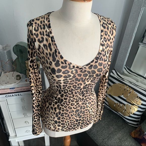 Express// leopard top size small - Picture 7 of 9